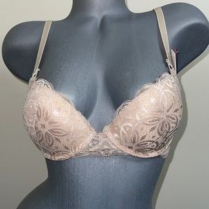 Push Up Padded Plunge T- Shirt Underwire Bra. NWT